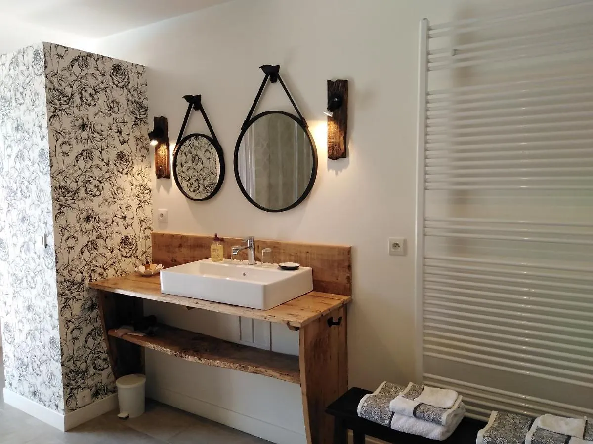 A Deux Pas De St Cirq Lapopie, La Chambre Du 